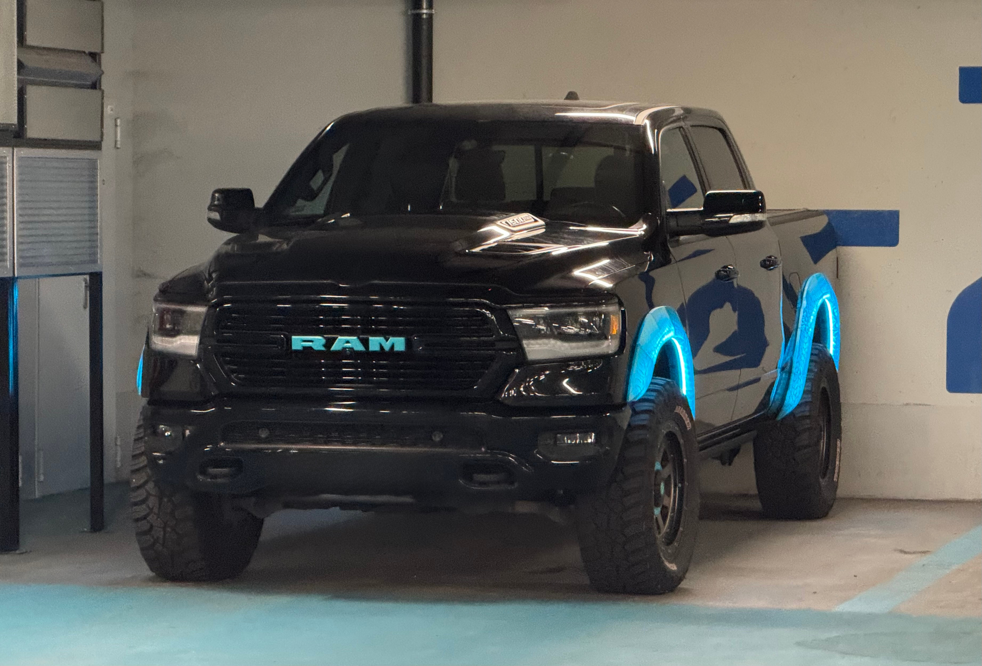 Egyedi RAM badge — beszerelve